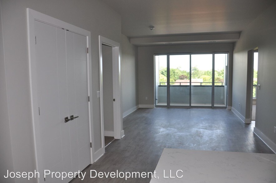 More Photos Of 4175 N Oakland Ave, Shorewood Multifamily For Sale