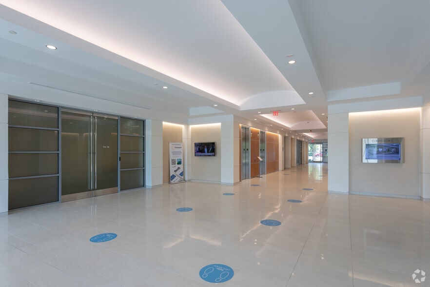 More Photos Of 13861 Sunrise Valley Dr, Herndon Office For Lease