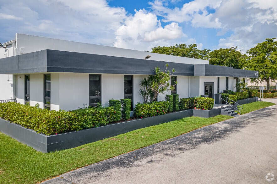 More Photos Of 1410 SW 3rd St, Pompano Beach Warehouse For Sale