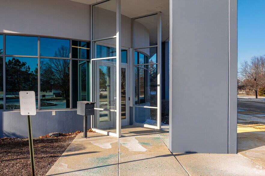 More Photos Of 2380 Sullivan Rd, Aurora Manufacturing For Lease