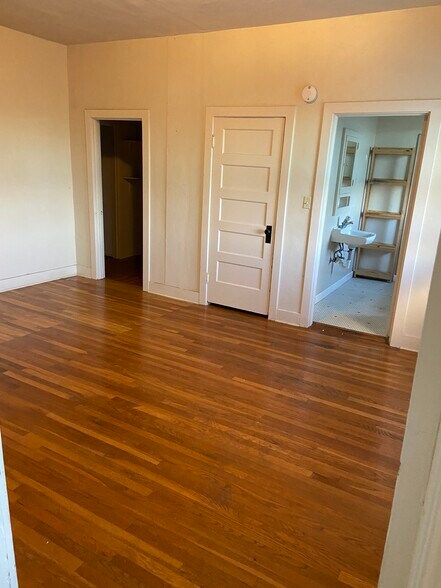 More Photos Of 419 Forest Ave, Pacific Grove Apartments For Sale
