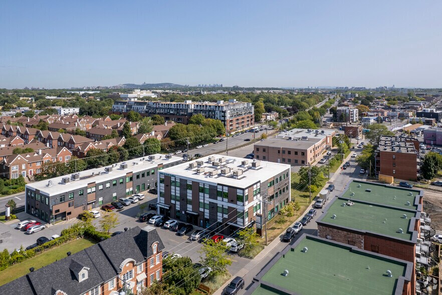 More Photos Of 2000-2020 Rue Notre-Dame, Montréal Medical For Lease