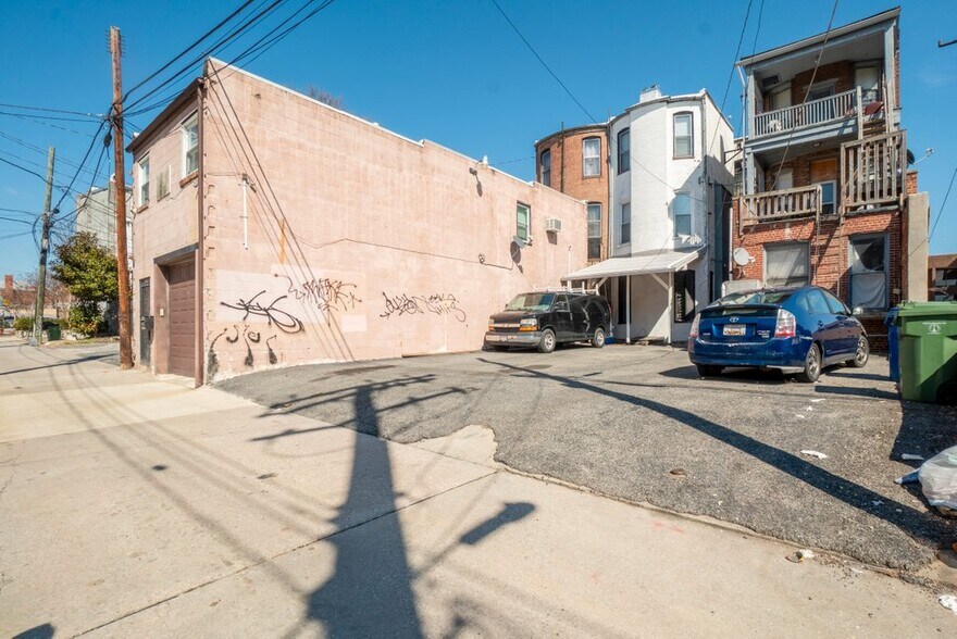 More Photos Of , Baltimore General Retail For Sale
