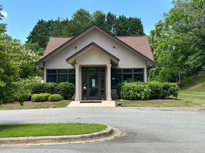 More Photos Of 1708 & 1710 Old Haywood Rd., Asheville Medical For Sale