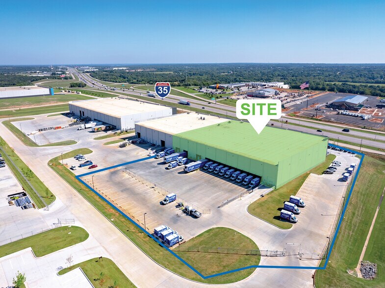 More Photos Of 8801 N I 35 Service Rd, Oklahoma City Distribution For Lease