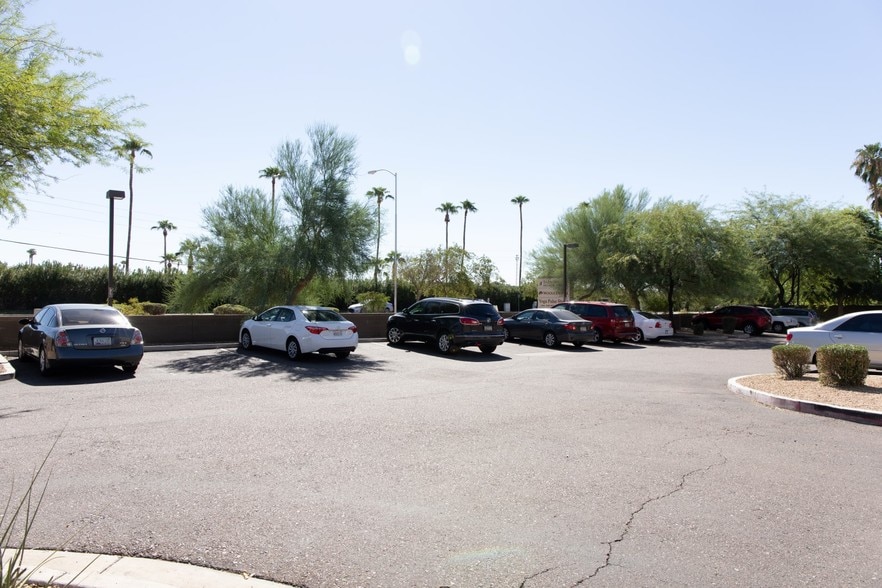 More Photos Of 342 N Val Vista Dr, Mesa Storefront Retail Office For Lease