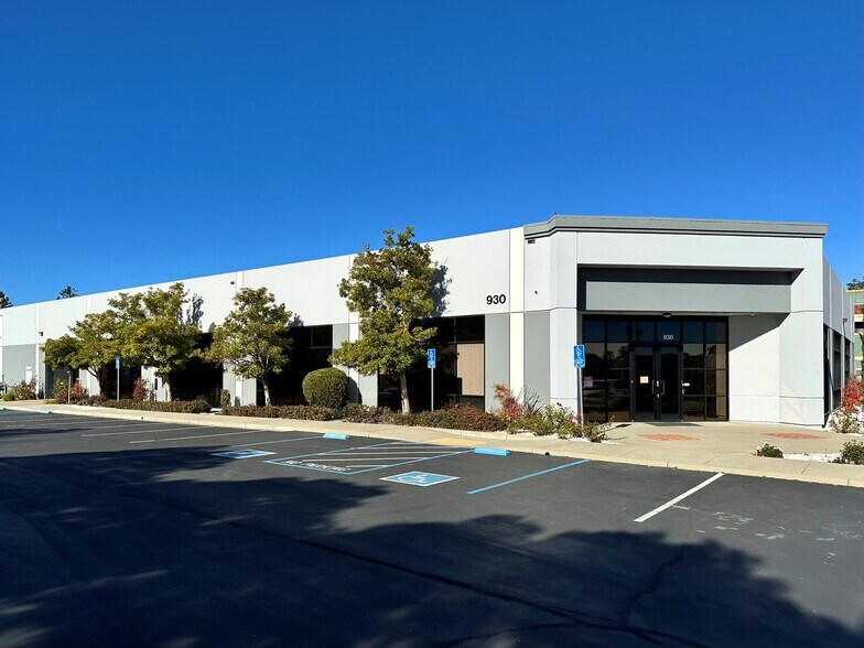More Photos Of 930-932 Hamlin Ct, Sunnyvale Research And Development For Lease