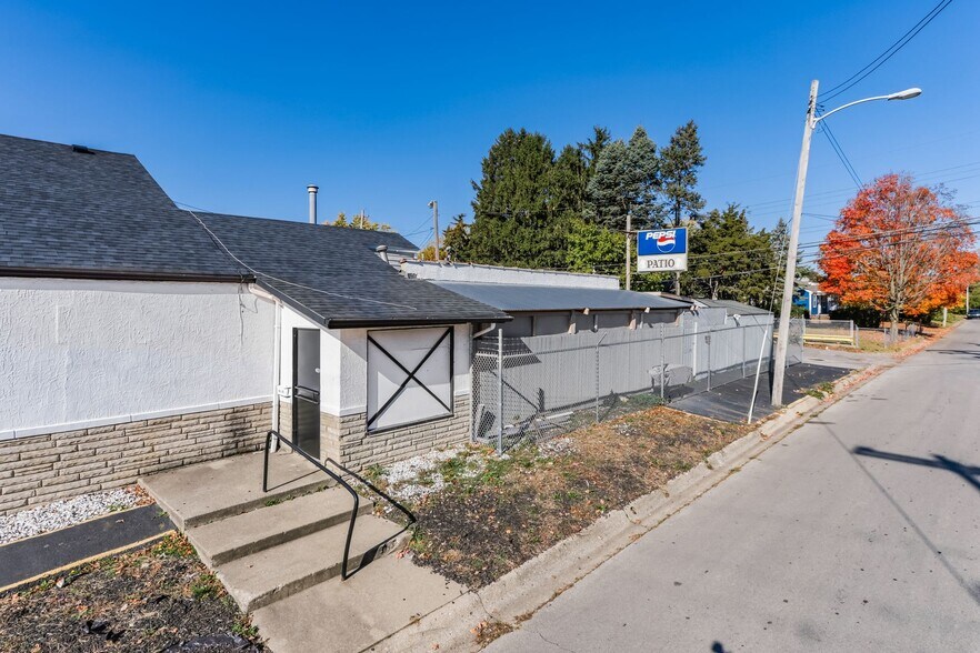More Photos Of 1662 W Mound St, Columbus Restaurant For Sale