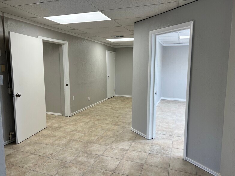 More Photos Of 5901-5909 Tension Dr, Fort Worth Warehouse For Lease