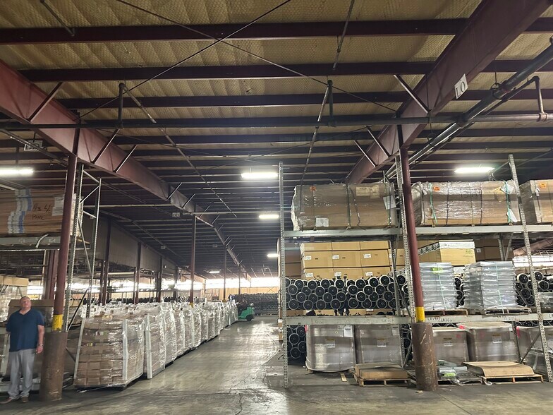 More Photos Of 1507 S Olive St, South Bend Warehouse For Lease