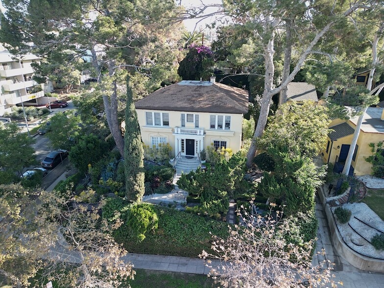 More Photos Of 200-208 S Westmoreland Ave, Los Angeles Multifamily For Sale