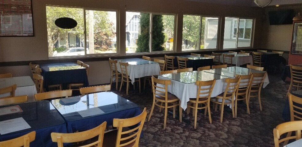 More Photos Of 2605 E Cherry St, Seattle Restaurant For Sale