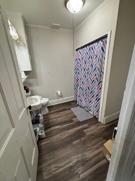 More Photos Of 15 N Main St, Three Rivers General Retail For Sale