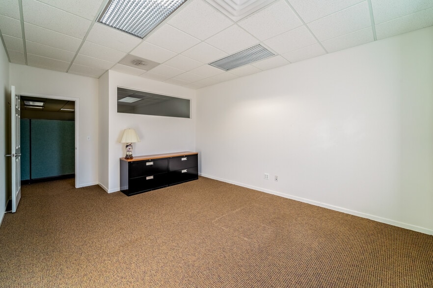 More Photos Of 4615-4621 S Wayne Rd, Wayne Storefront For Sale