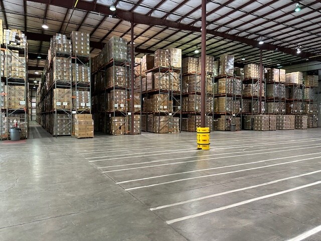 More Photos Of 370 JD Yarnell Industrial Pky, Clinton Distribution For Lease