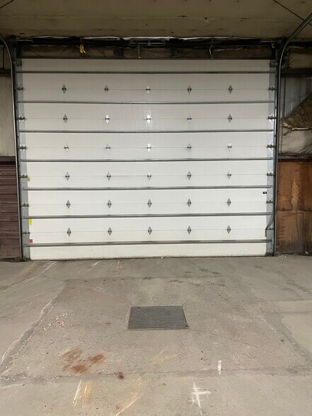 More Photos Of 117 E Commerce Way, Libby Light Distribution For Sale