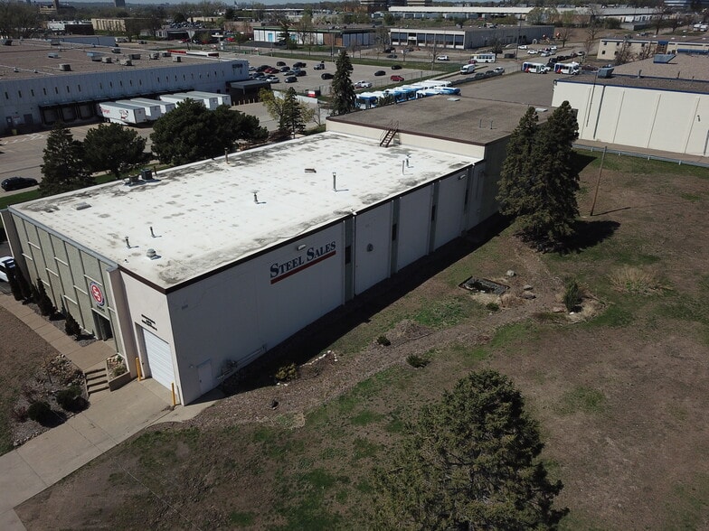 More Photos Of 2809 NE Winter St, Minneapolis Warehouse For Sale