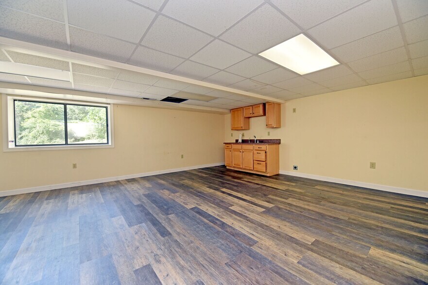 More Photos Of 10 Deer Crossing Trl, Blairsville Office For Lease