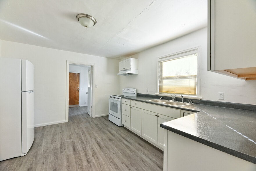 More Photos Of 1808 Spring St, Medford Apartments For Sale