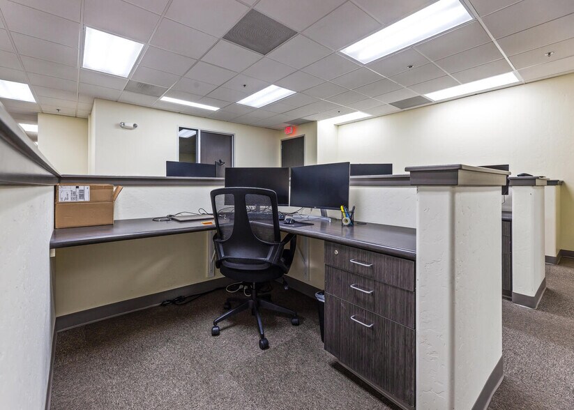 More Photos Of 400-410 E Main St, Visalia Office For Lease