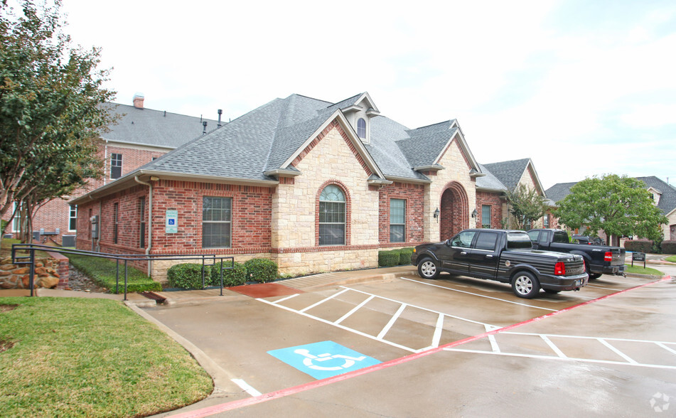 Primary Photo Of 1664 Keller Pky, Keller Office For Lease