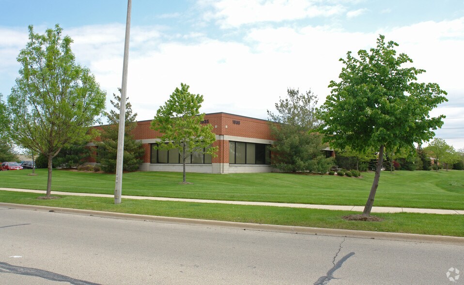 More Photos Of 1255 Bond St, Naperville Unknown For Lease