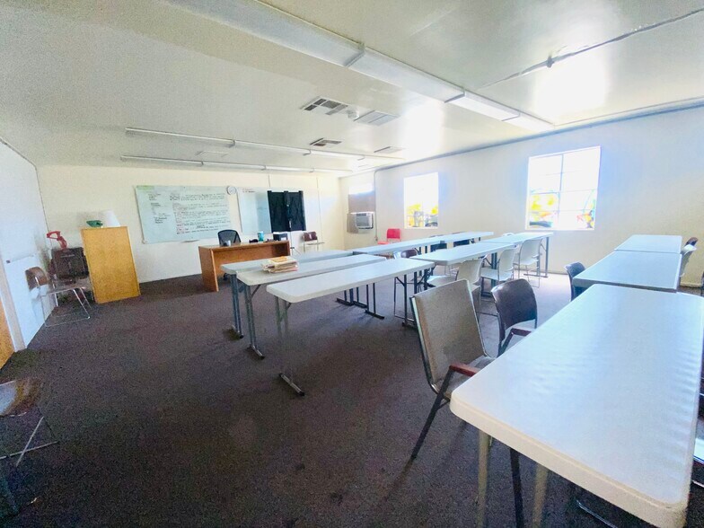 More Photos Of 660 S Bonnie Brae St, Los Angeles Office Residential For Sale