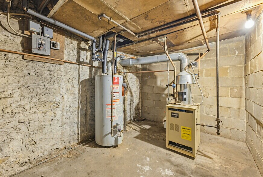 More Photos Of 309-313 W Milwaukee St, Janesville Apartments For Sale