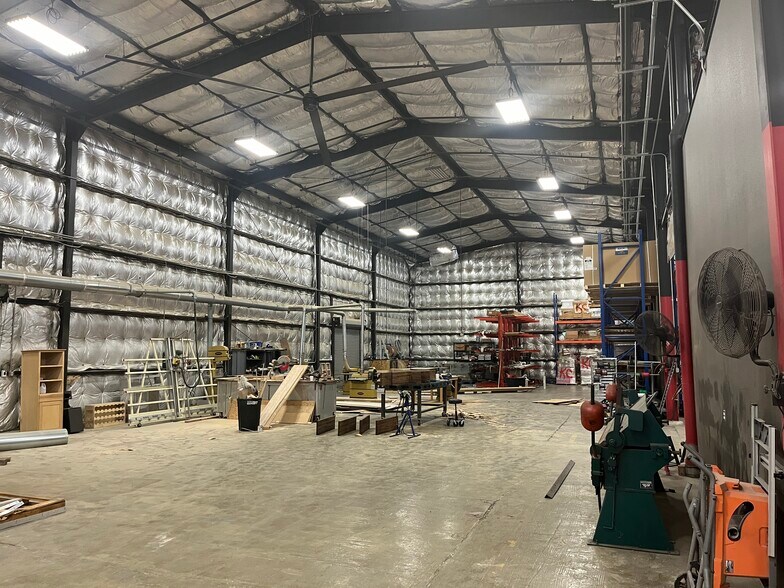 More Photos Of 2100 Mannix Dr, San Antonio Manufacturing For Sale