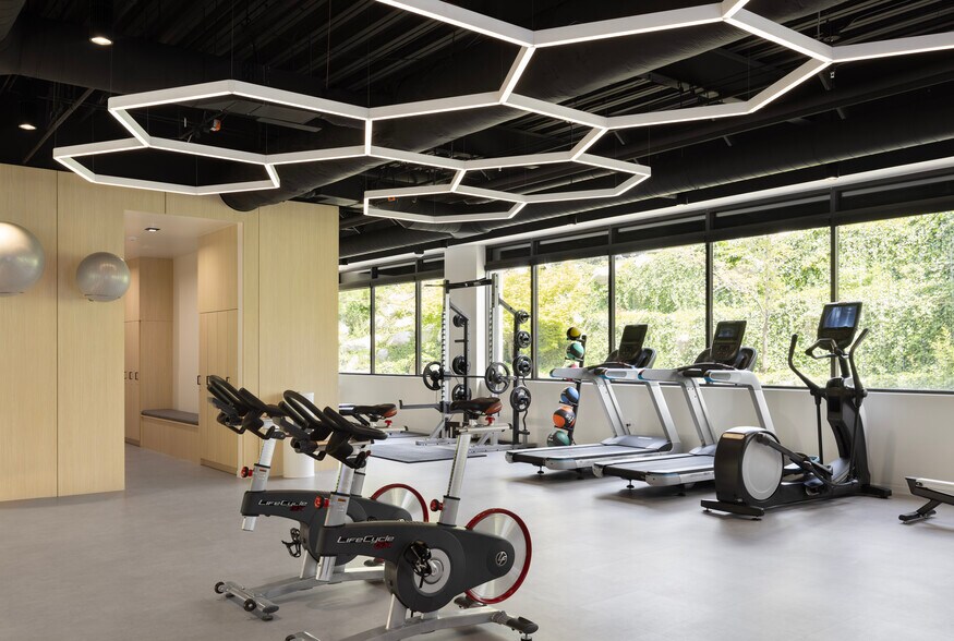 More Photos Of 6440 S Wasatch Blvd, Salt Lake City Office For Lease