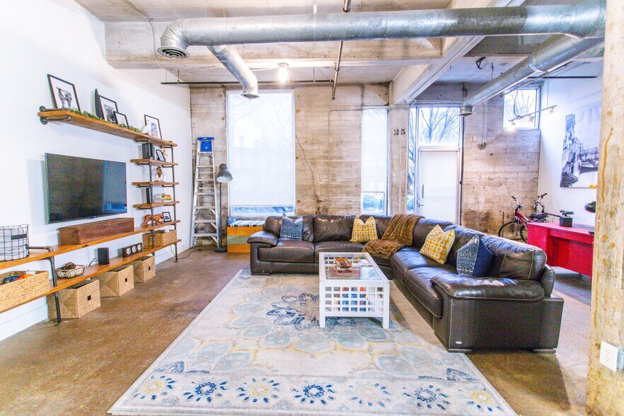 More Photos Of 659 Auburn Ave, Atlanta Loft Creative Space For Sale