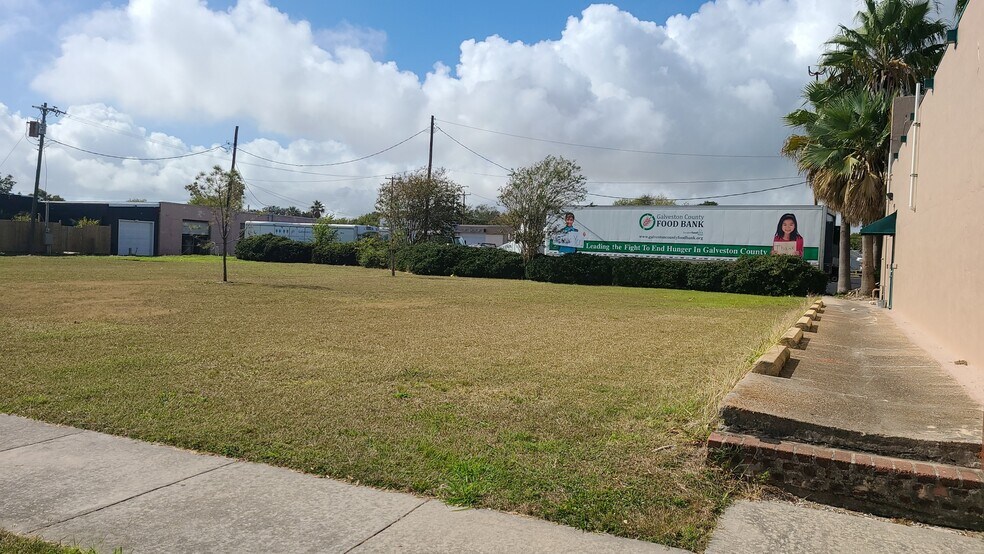 More Photos Of 221 6th St N, Texas City General Retail For Sale