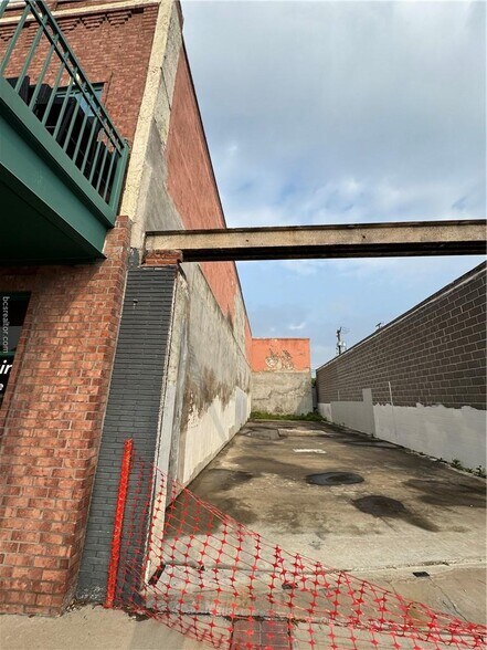 More Photos Of 209 North Main St, Bryan Land For Sale