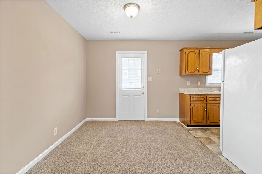 More Photos Of 279B Harrier ct, Clarksville Apartments For Sale