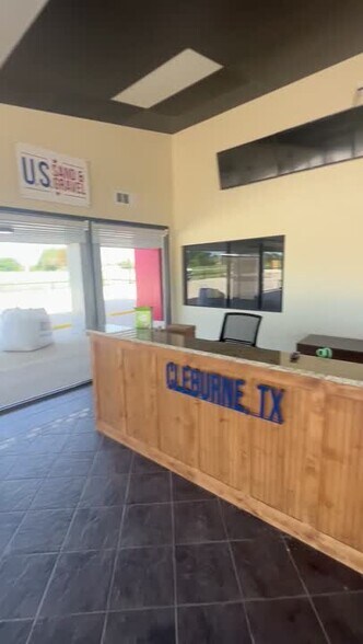 More Photos Of 3218 N Main St, Cleburne Auto Dealership For Lease