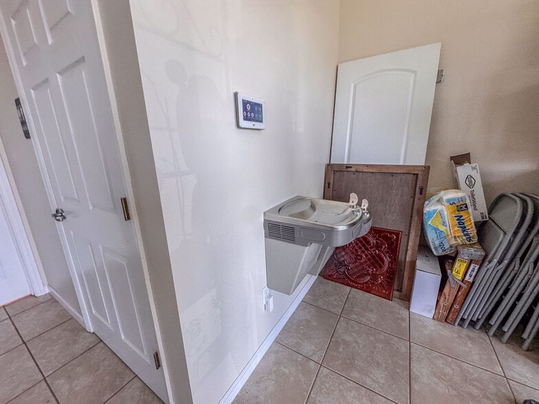 More Photos Of 6660 Taylor Rd, Punta Gorda Flex For Sale