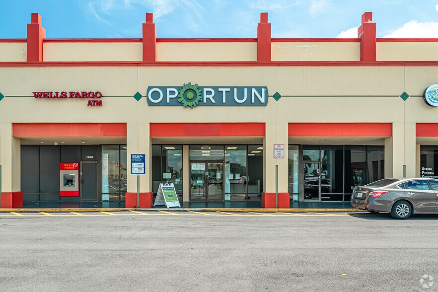 More Photos Of 7388-7562 W Commercial Blvd, Lauderhill General Retail For Lease