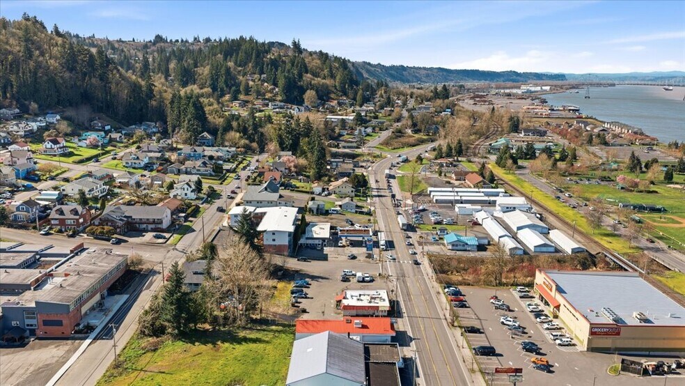 More Photos Of 222 W B St, Rainier General Retail For Sale