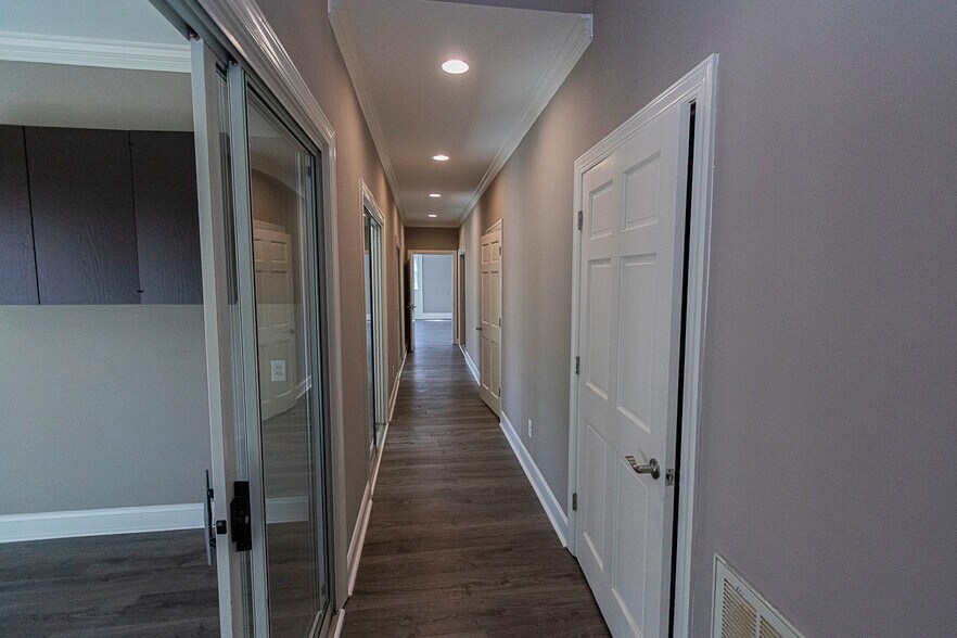 More Photos Of 5501 McNeely Dr, Raleigh Medical For Lease