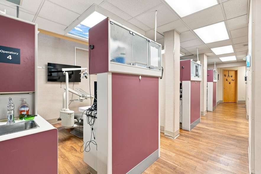 More Photos Of 1815 Bardstown Rd, Louisville Medical For Sale