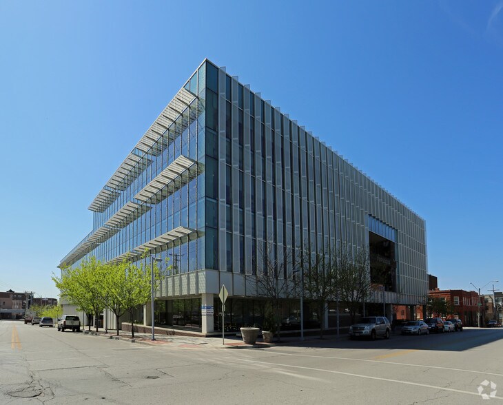 More Photos Of 300 Wyandotte St, Kansas City Office For Lease