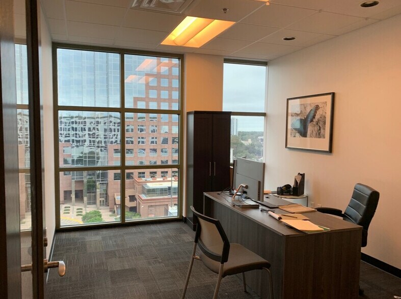 More Photos Of 801-811 N Orange Ave, Orlando Medical For Sale