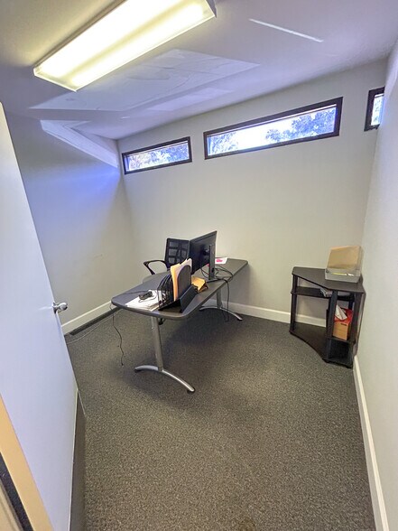 More Photos Of 3512 Godwin Ct, Mobile Medical For Sale