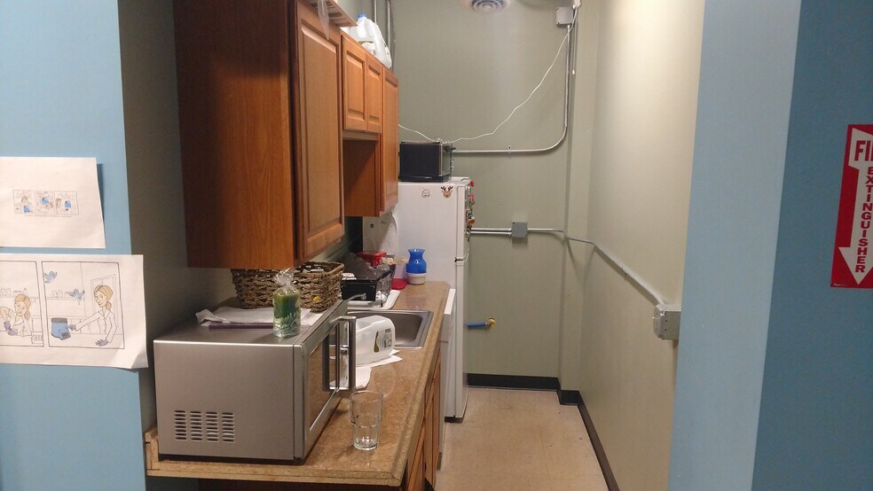 More Photos Of 1548 Burden Lake Rd, Averill Park Warehouse For Lease