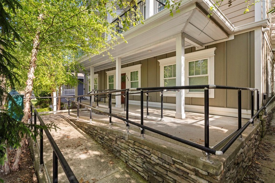 More Photos Of 135 Broad St, Asheville Office For Sale