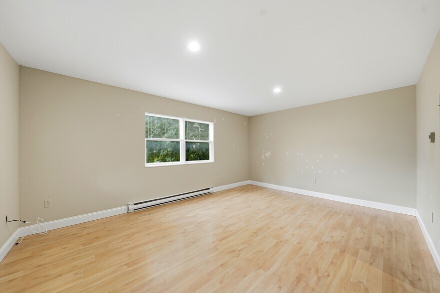 More Photos Of 55 Washington St, Lockport Apartments For Sale