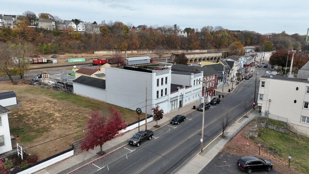 More Photos Of 309 S Main St, Phillipsburg Office For Sale