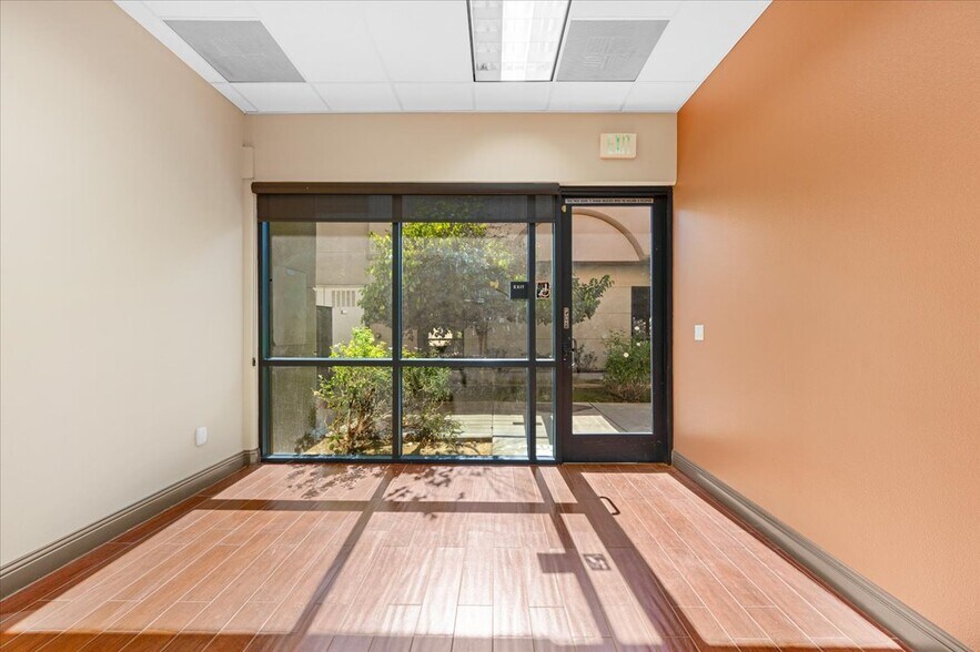 More Photos Of 7206 N Milburn Ave, Fresno Medical For Lease