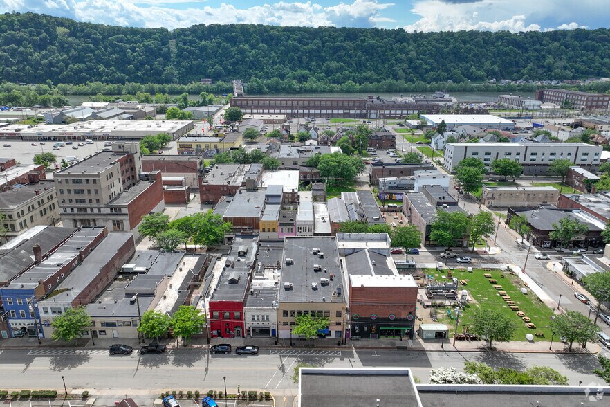 More Photos Of 950 5th Ave, New Kensington Freestanding For Sale