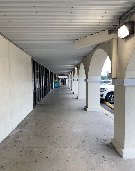 More Photos Of 1113 E Sinton St, Sinton Storefront For Lease